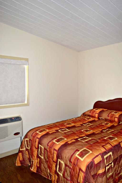 Centre Suite Inns Motel Bonnyville Εξωτερικό φωτογραφία