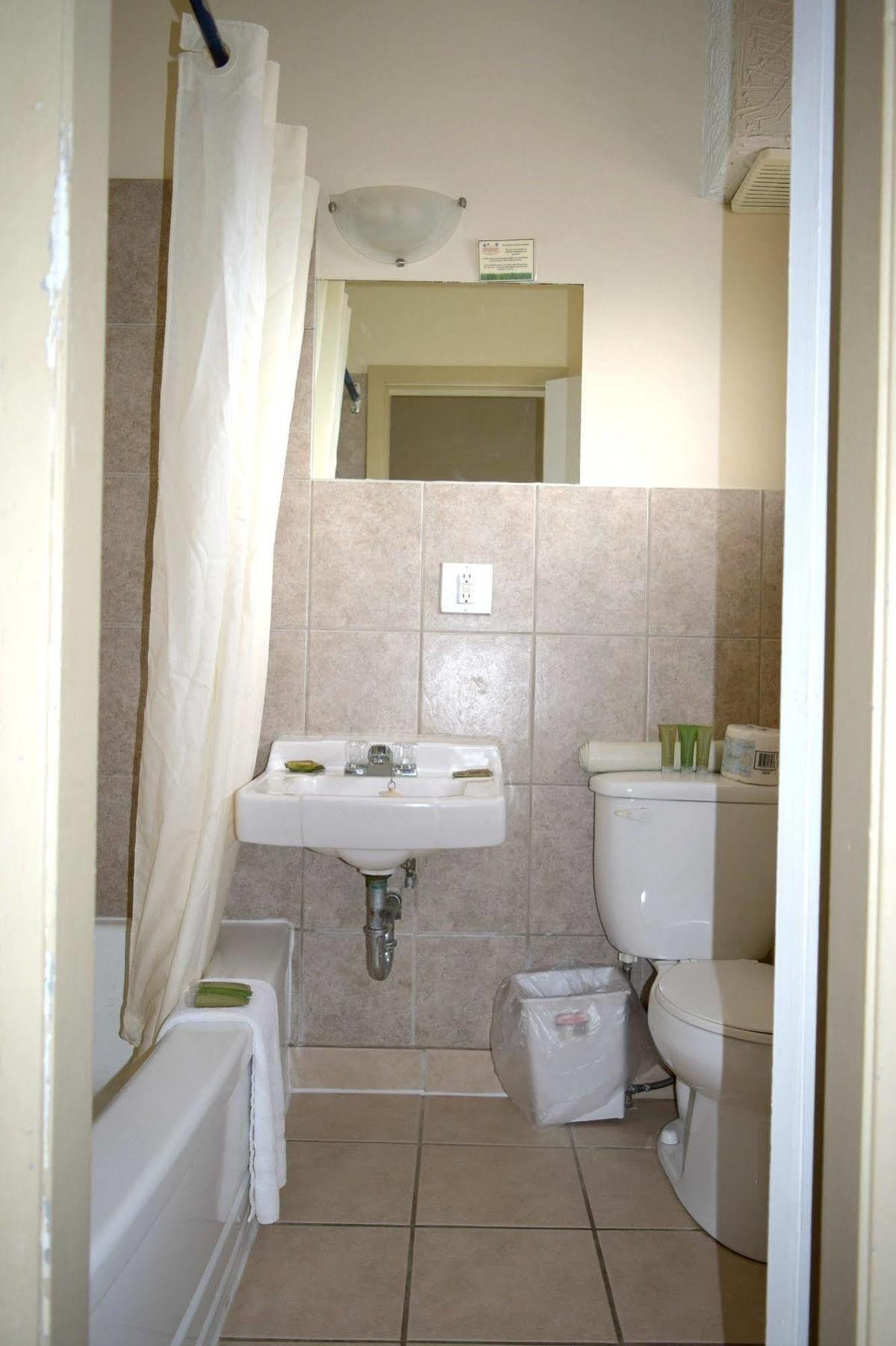 Centre Suite Inns Motel Bonnyville Εξωτερικό φωτογραφία