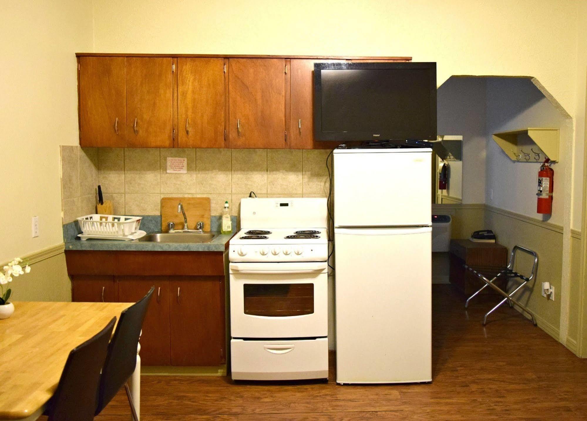 Centre Suite Inns Motel Bonnyville Εξωτερικό φωτογραφία