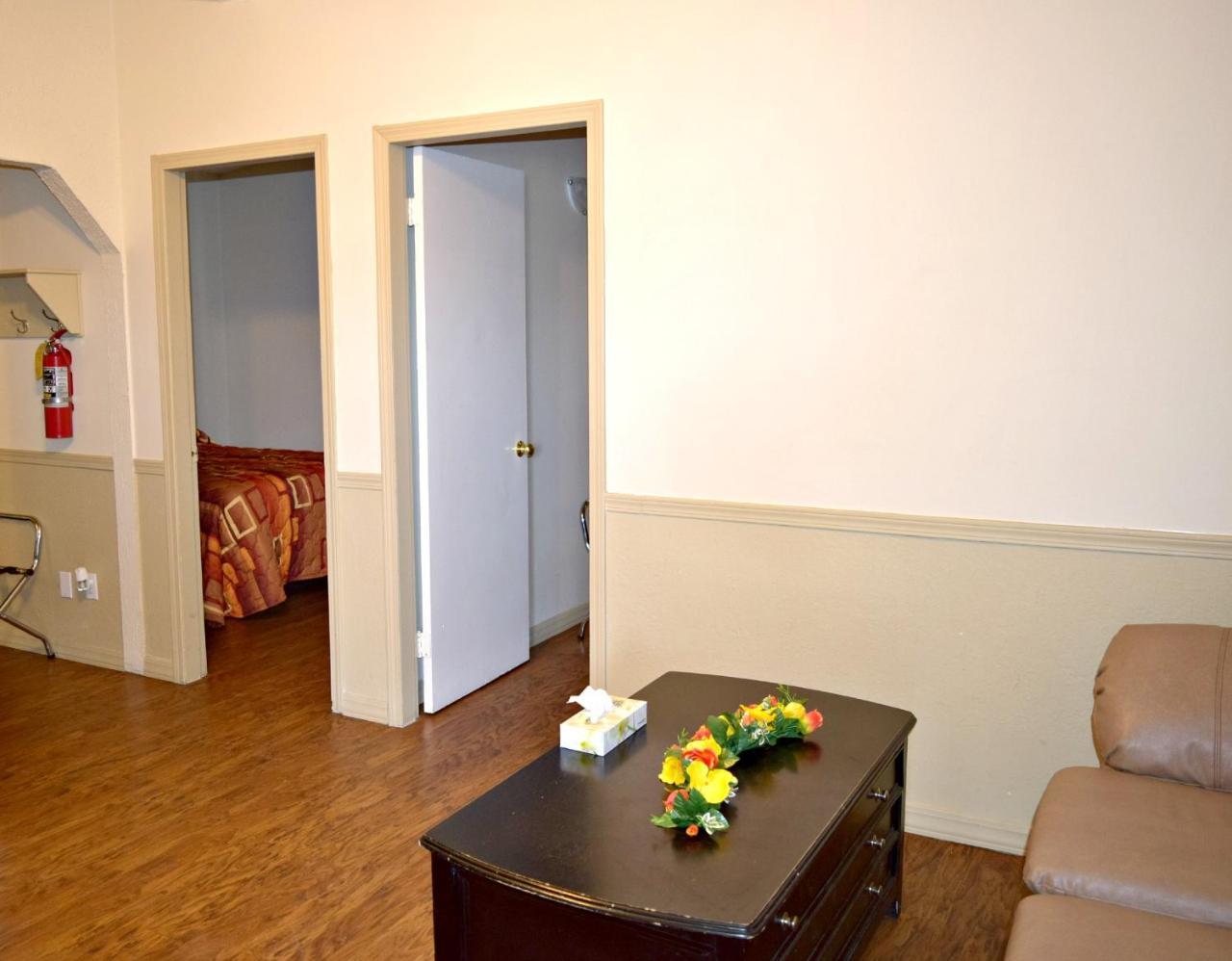 Centre Suite Inns Motel Bonnyville Εξωτερικό φωτογραφία